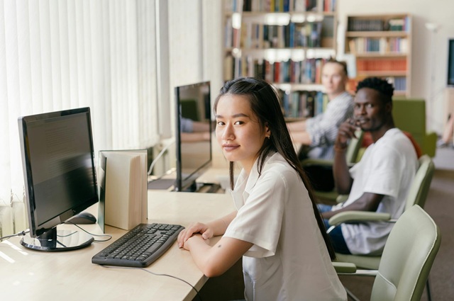 educational-technology-products-dubai-uae